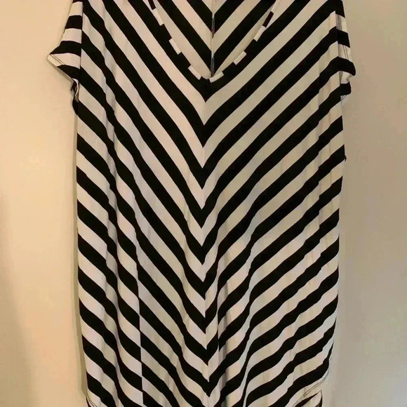 Black and White Open Shoulder Top - Picture 1 of 5
